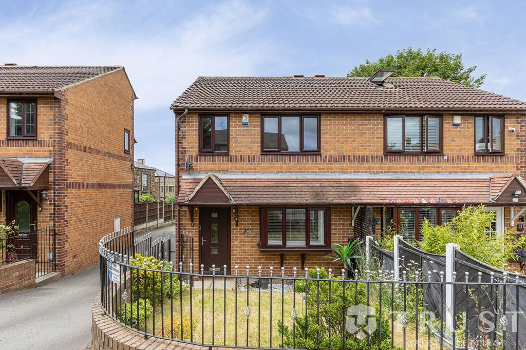 Property photo 1 of 24