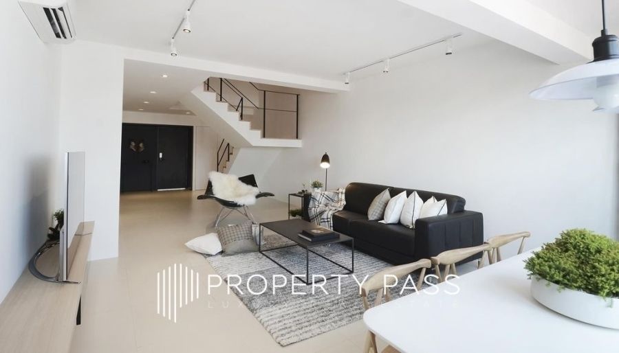Property photo 1 of 3