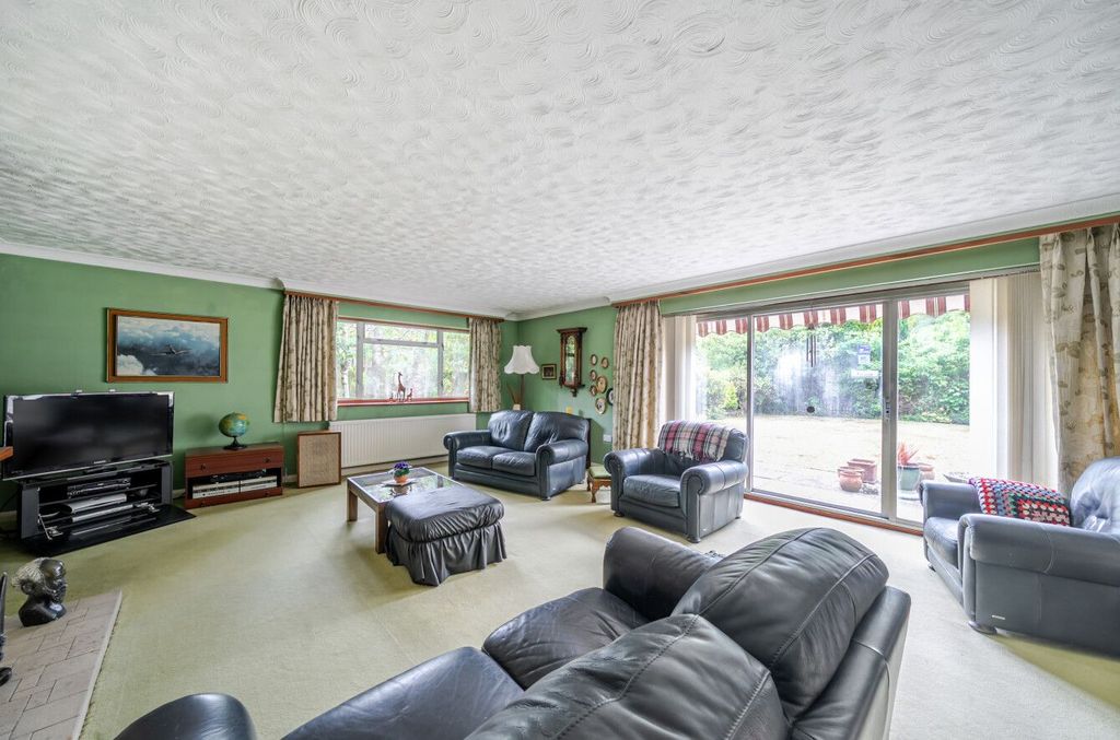 Property photo 2 of 19