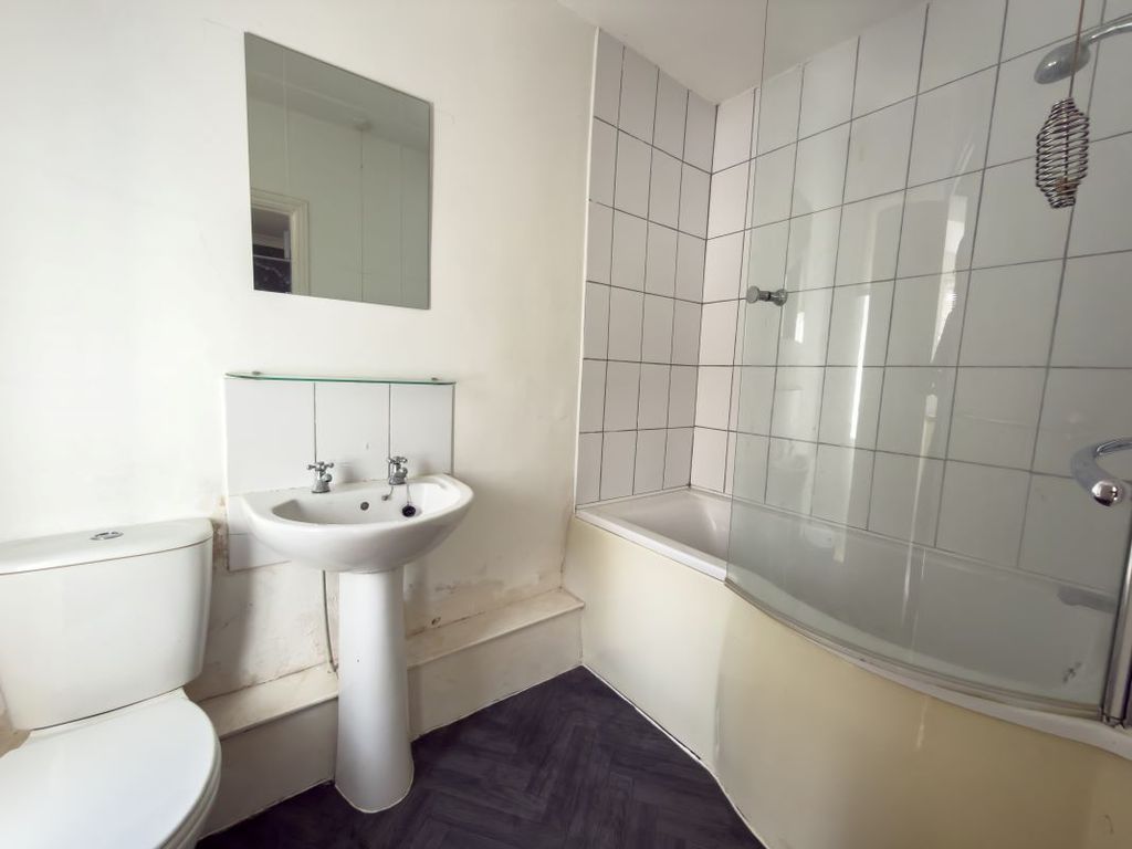 Property photo 3 of 6 Image 3