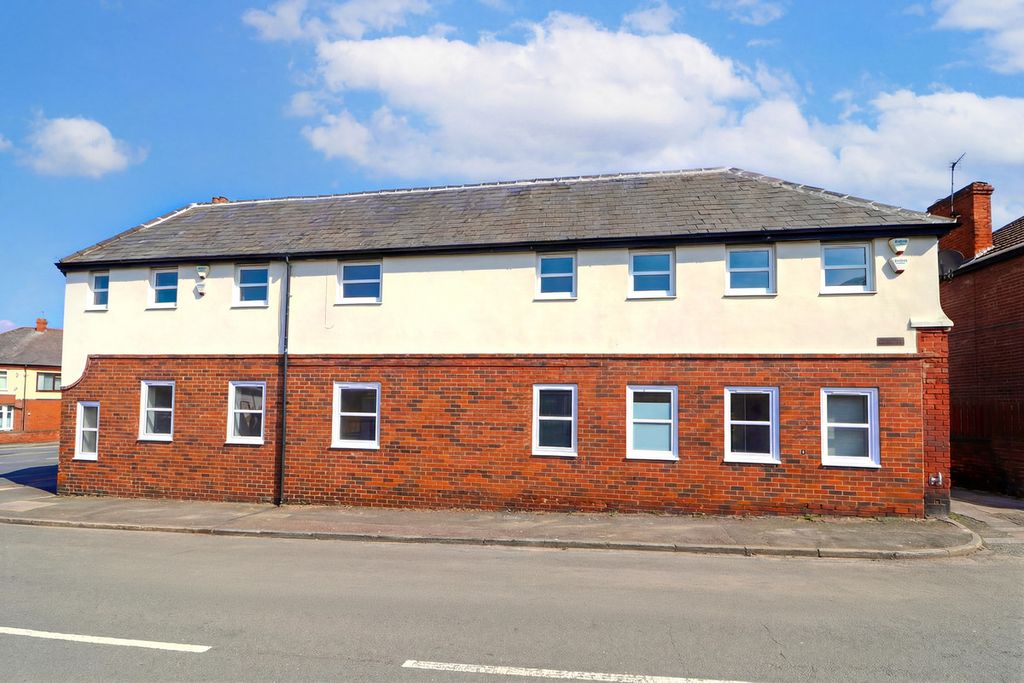 Property photo 1 of 24