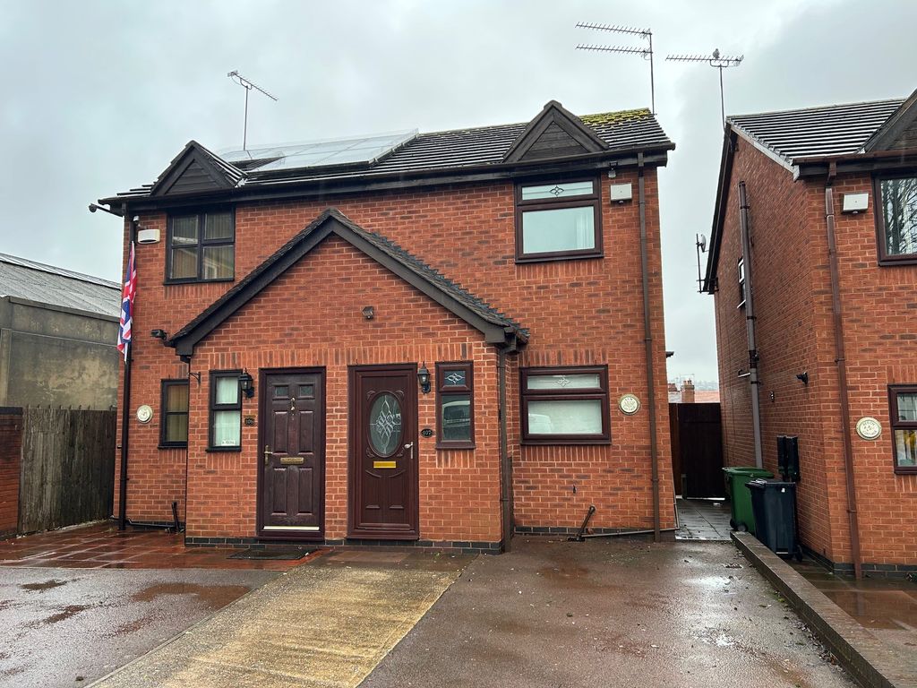 Property photo 1 of 8