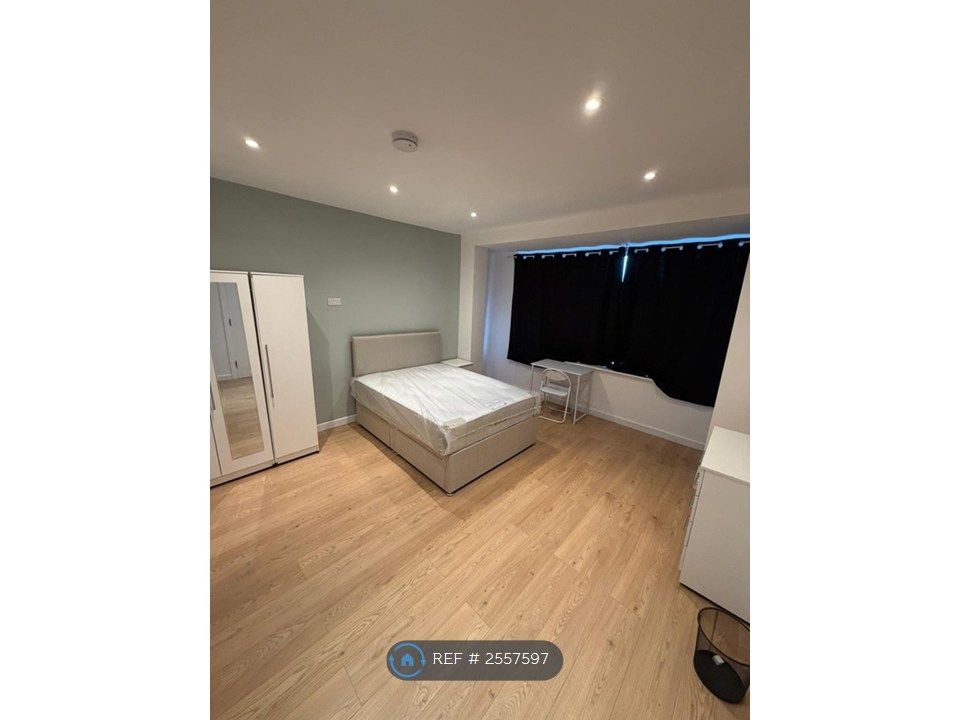 Property photo 3 of 21 Room 1