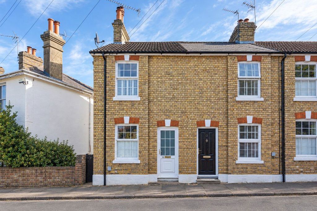 Property photo 1 of 9
