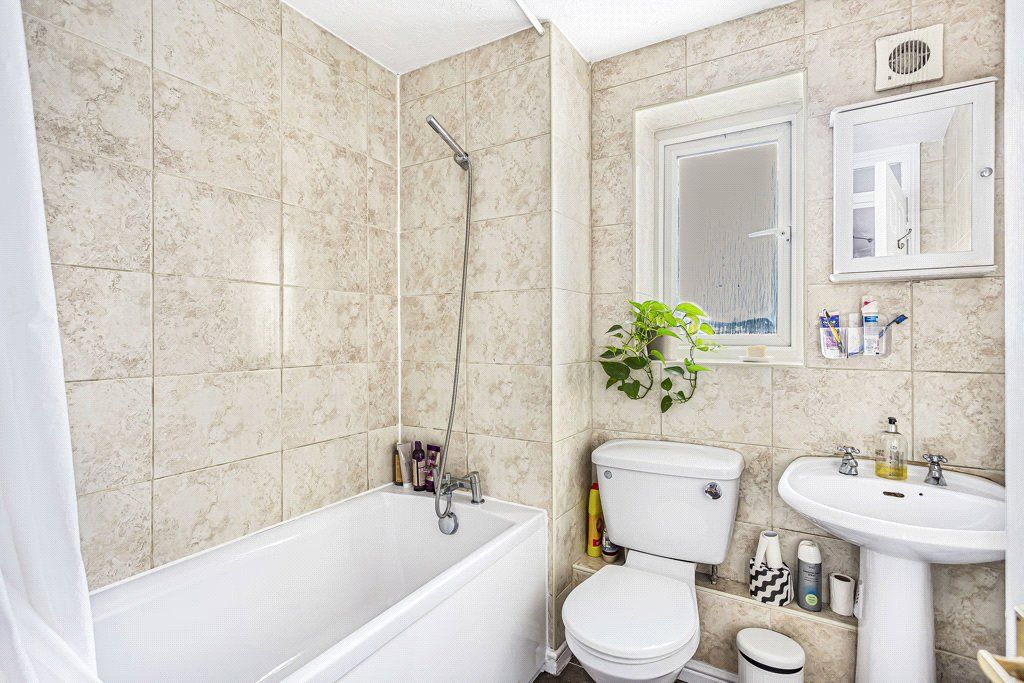 Property photo 3 of 8 Bathroom