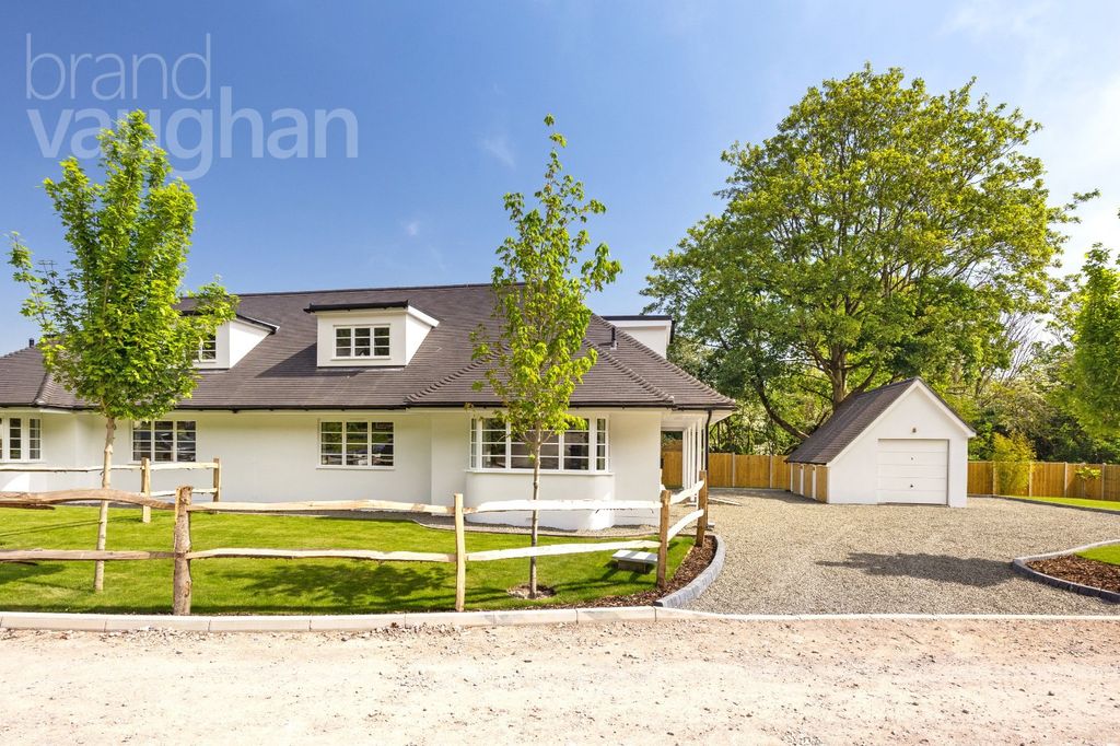 Property photo 1 of 33 Picture No. 74