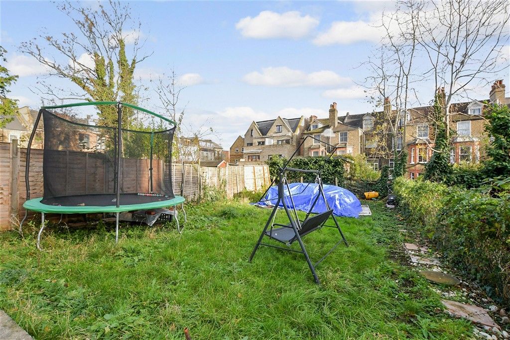 Property photo 2 of 14 Garden