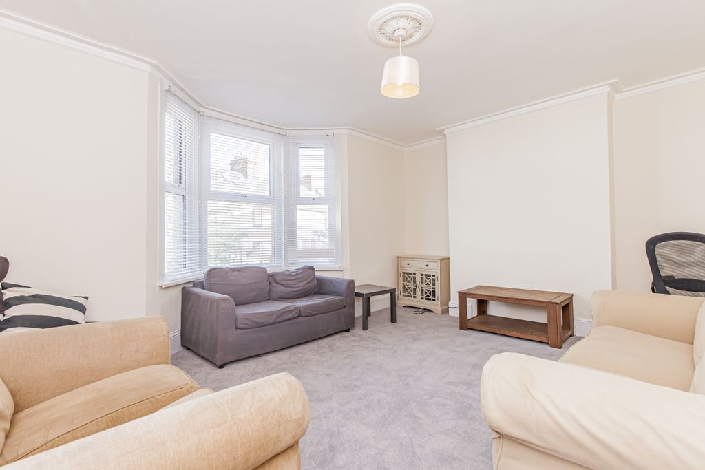 Property photo 2 of 11 Living Room