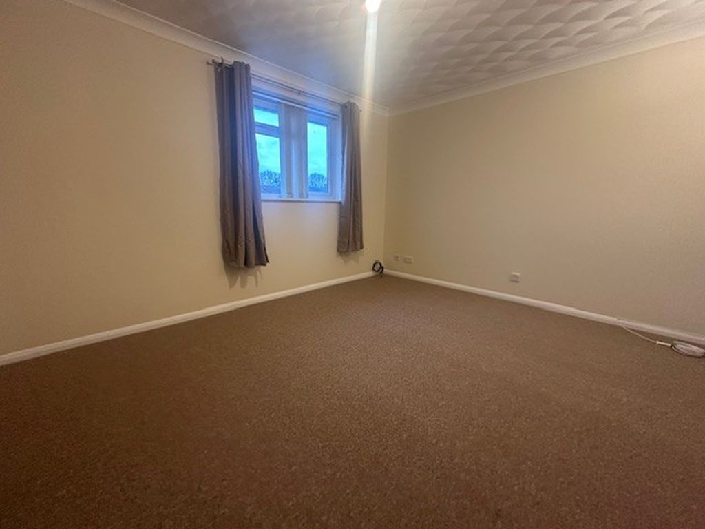 Property photo 2 of 6 Photo 5