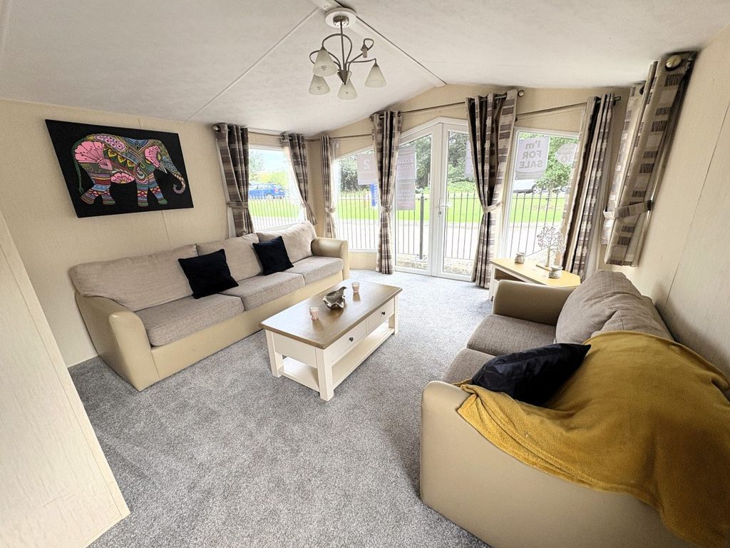 Property photo 1 of 6 Car0051399 - Static Caravan