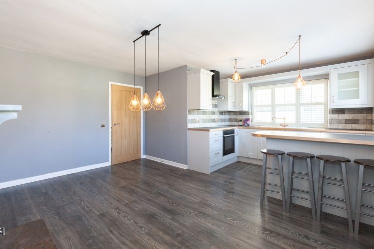 Property photo 2 of 14 203319