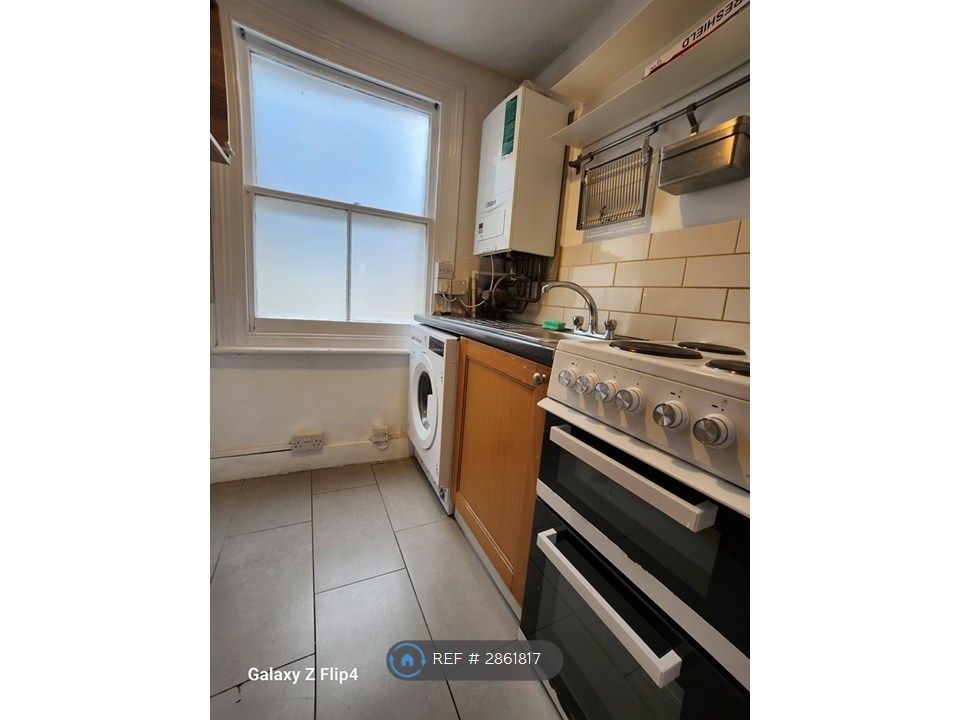 Property photo 2 of 23 Kitchen