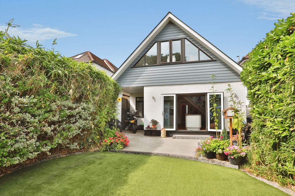 Property photo 3 of 15 Pbox-Img.Jpg