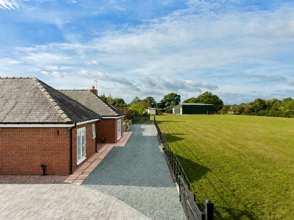 Property photo 1 of 34