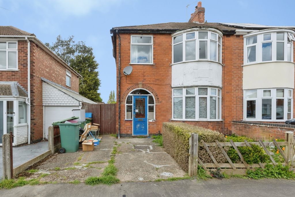 Property photo 1 of 18 Front