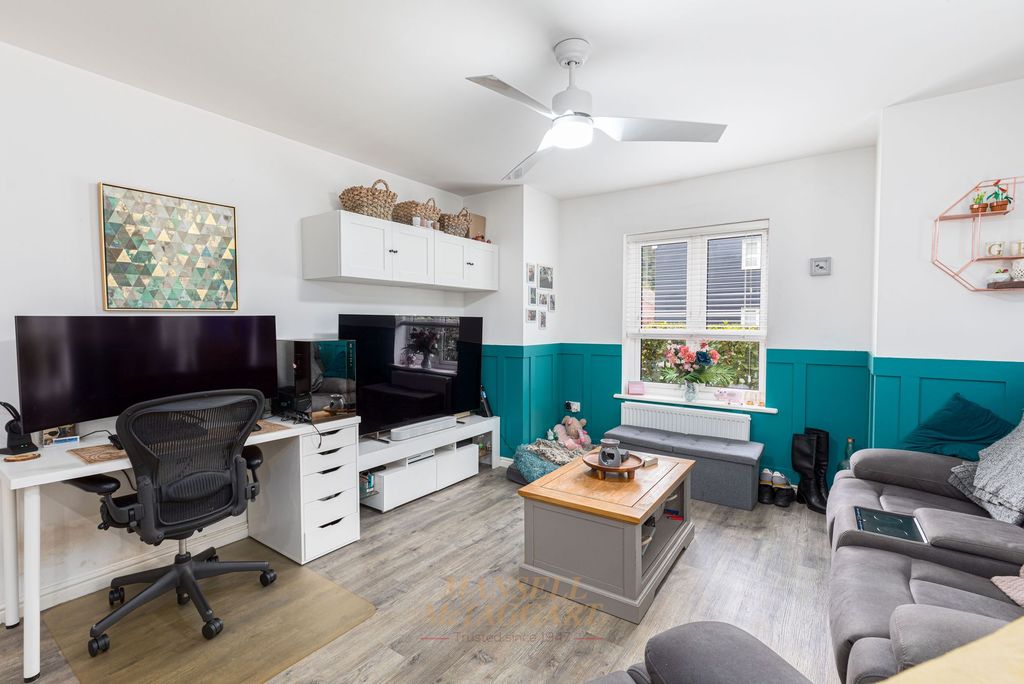 Property photo 2 of 15