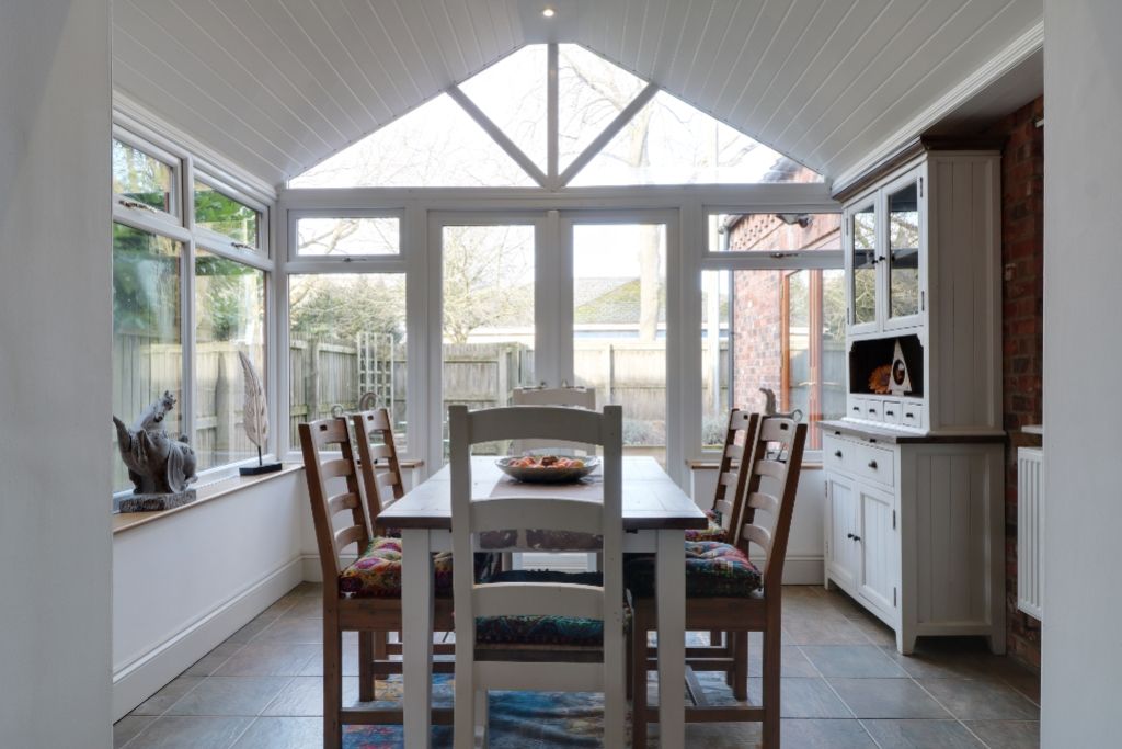 Property photo 1 of 24 Conservatory