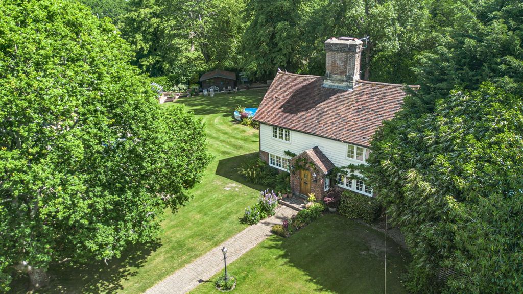 Property photo 1 of 42