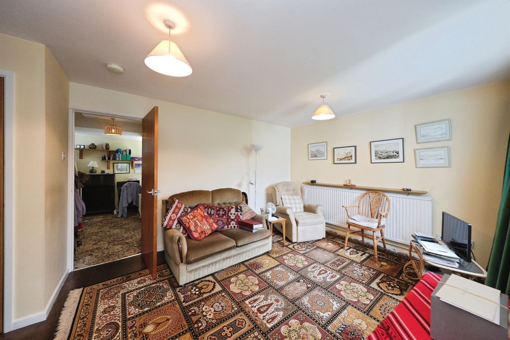 Property photo 3 of 16