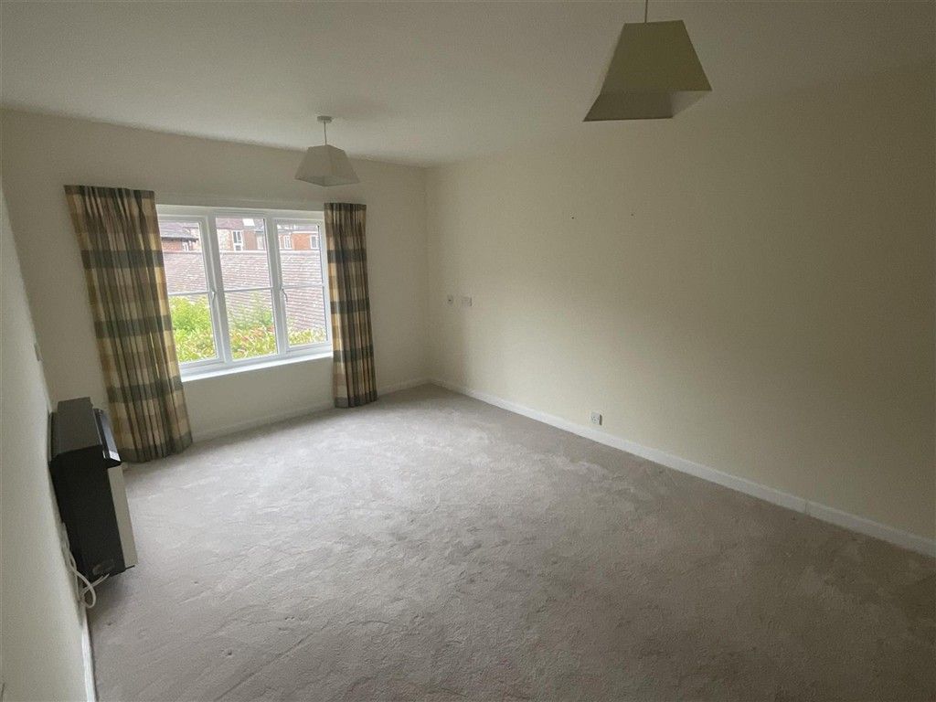 Property photo 1 of 9 Reception