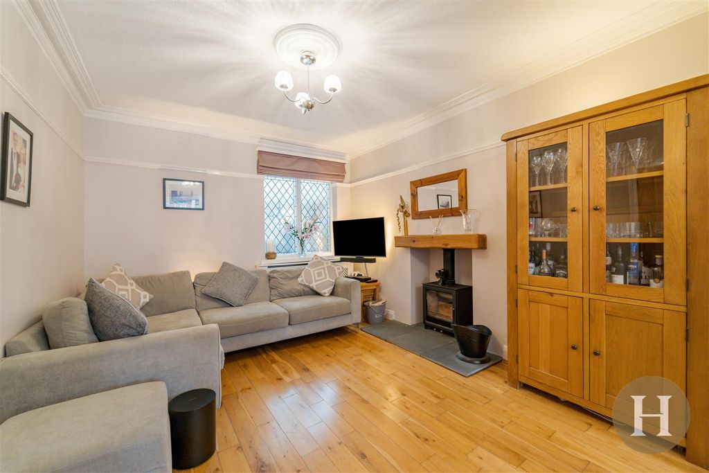 Property photo 3 of 49 Hadleigh Estate Agents-1.Jpg