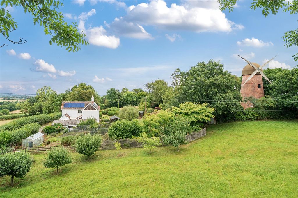 Property photo 1 of 36