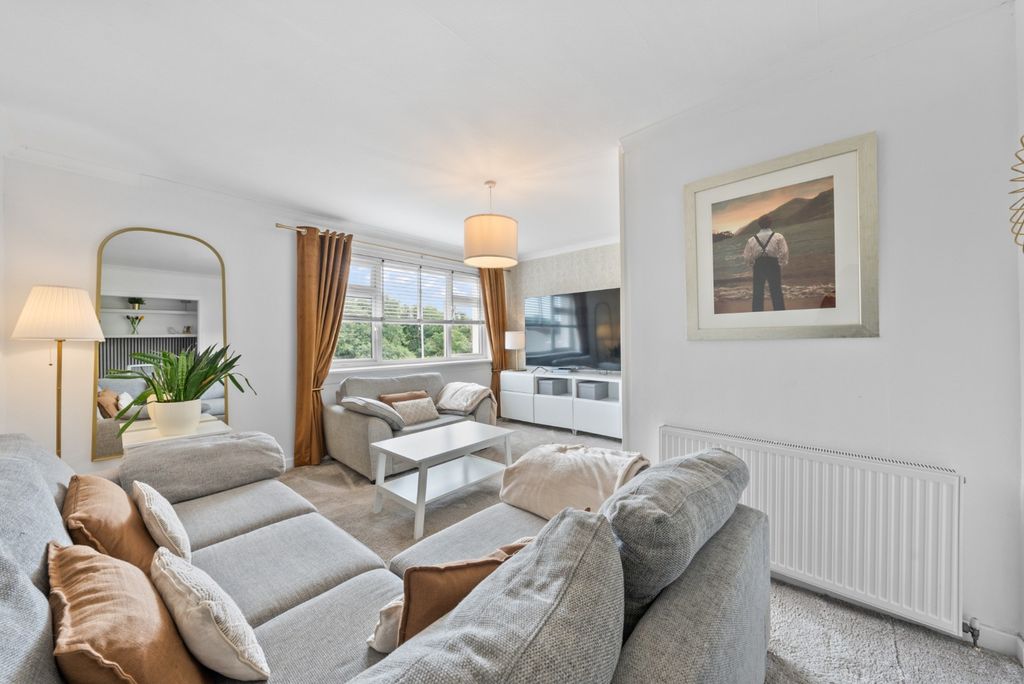 Property photo 3 of 20 5369805