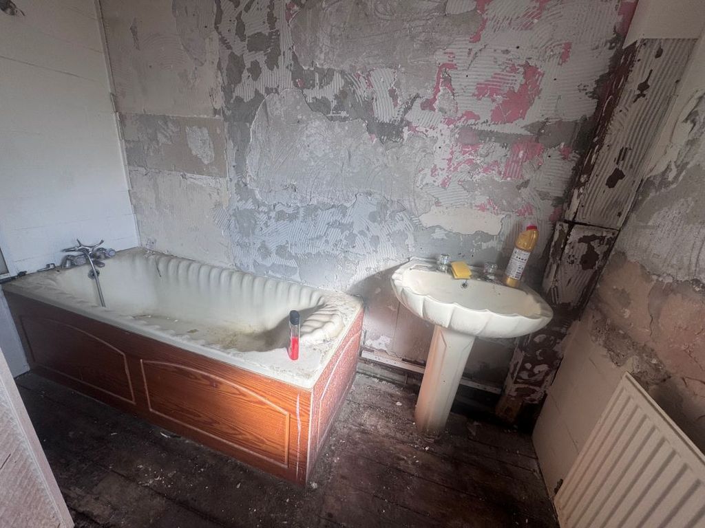 Property photo 3 of 11