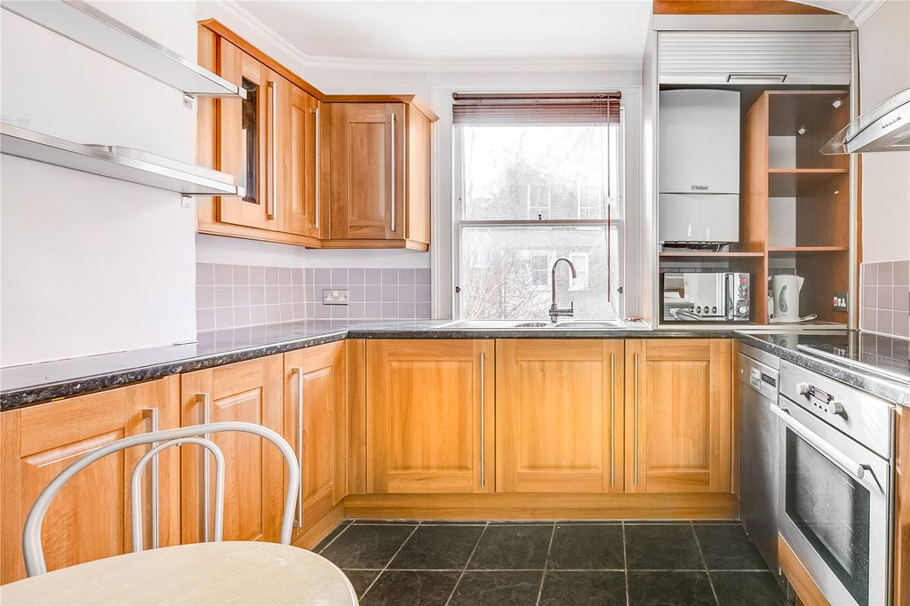 Property photo 2 of 9