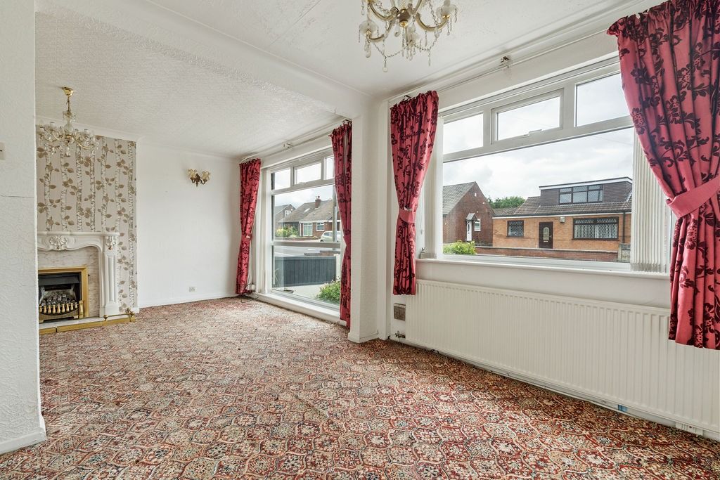 Property photo 2 of 27 3921005