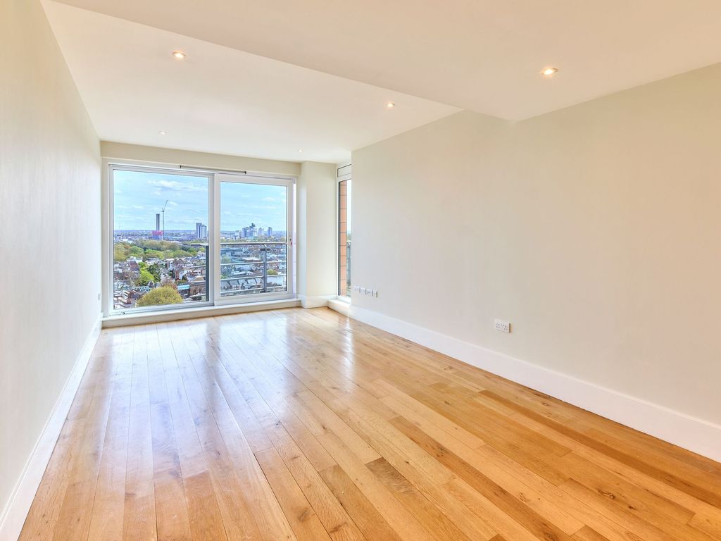 Property photo 3 of 12