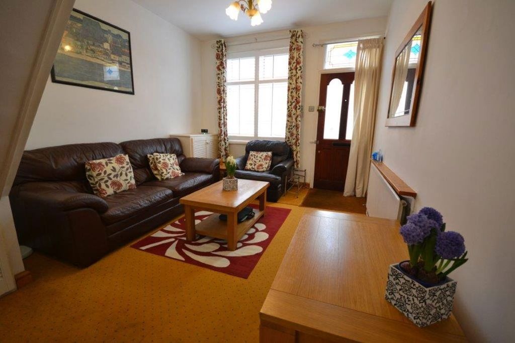 Property photo 2 of 12