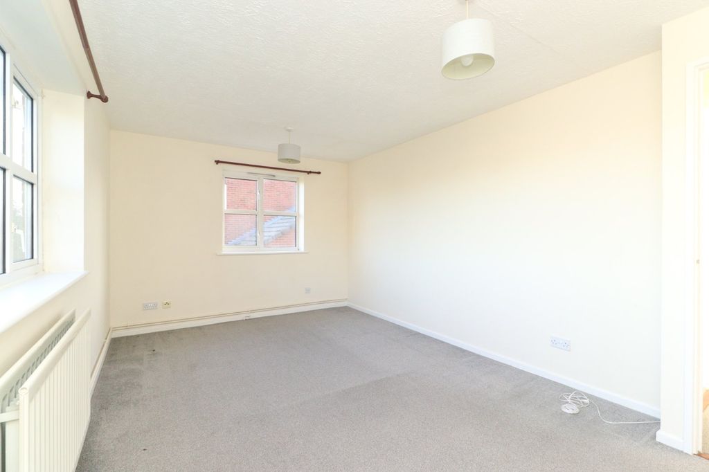 Property photo 3 of 7 Picture 3