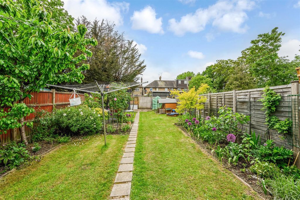 Property photo 2 of 41