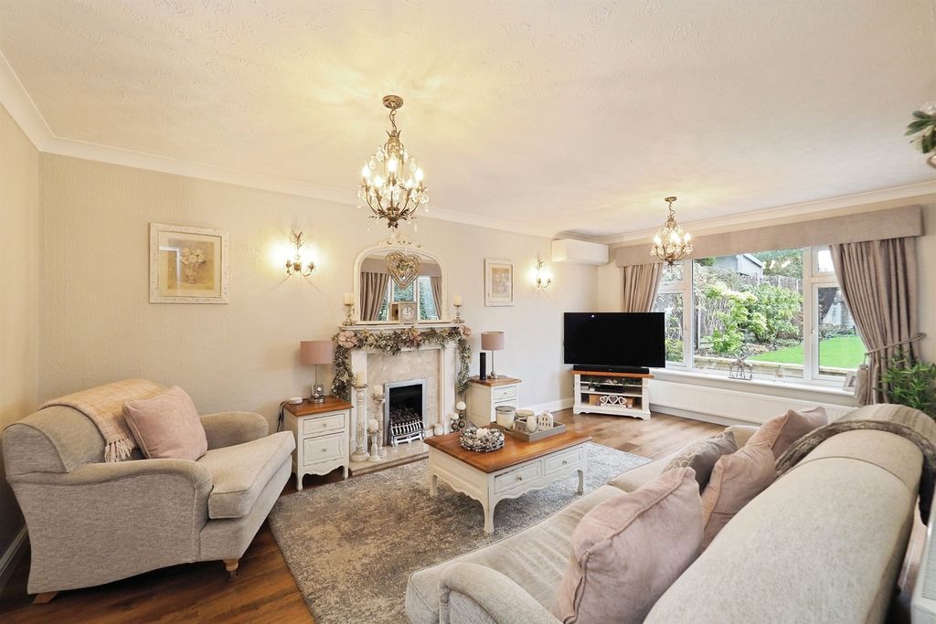 Property photo 2 of 26