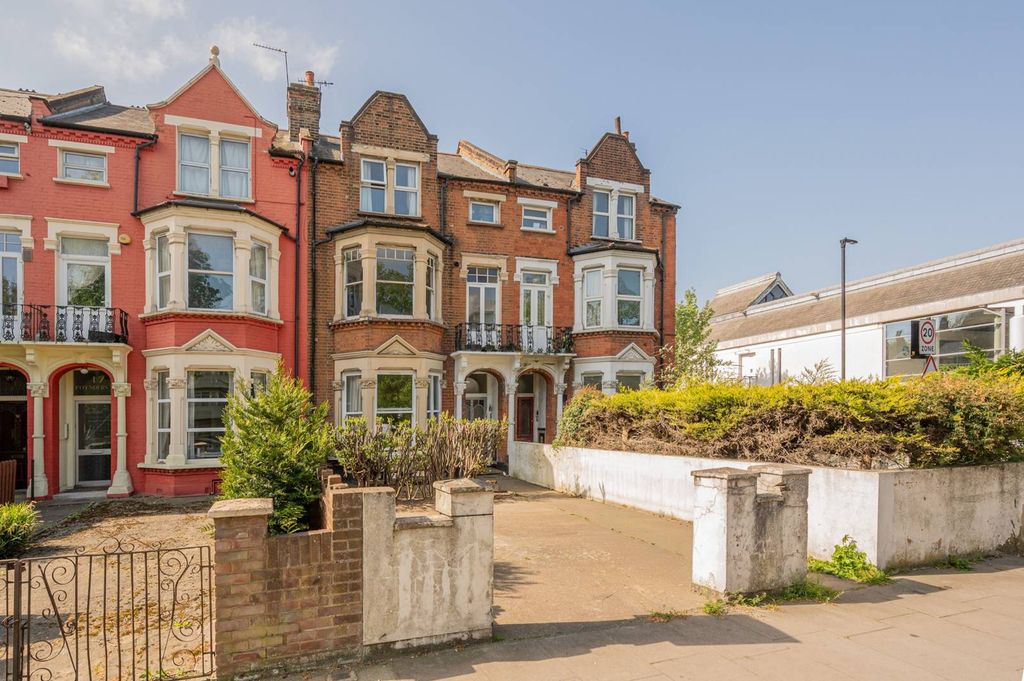 Property photo 1 of 10