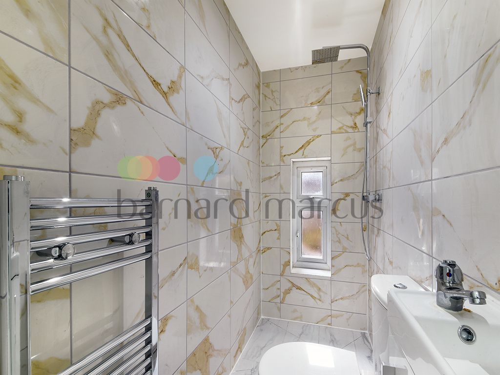 Property photo 1 of 5 Bathroom