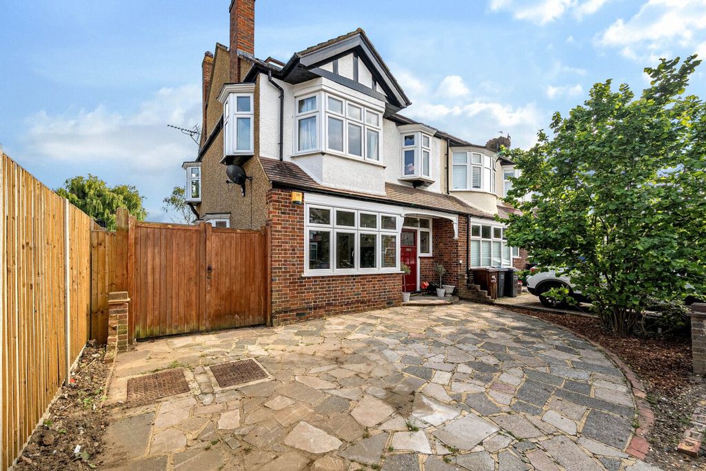 Property photo 1 of 17 Picture No. 03