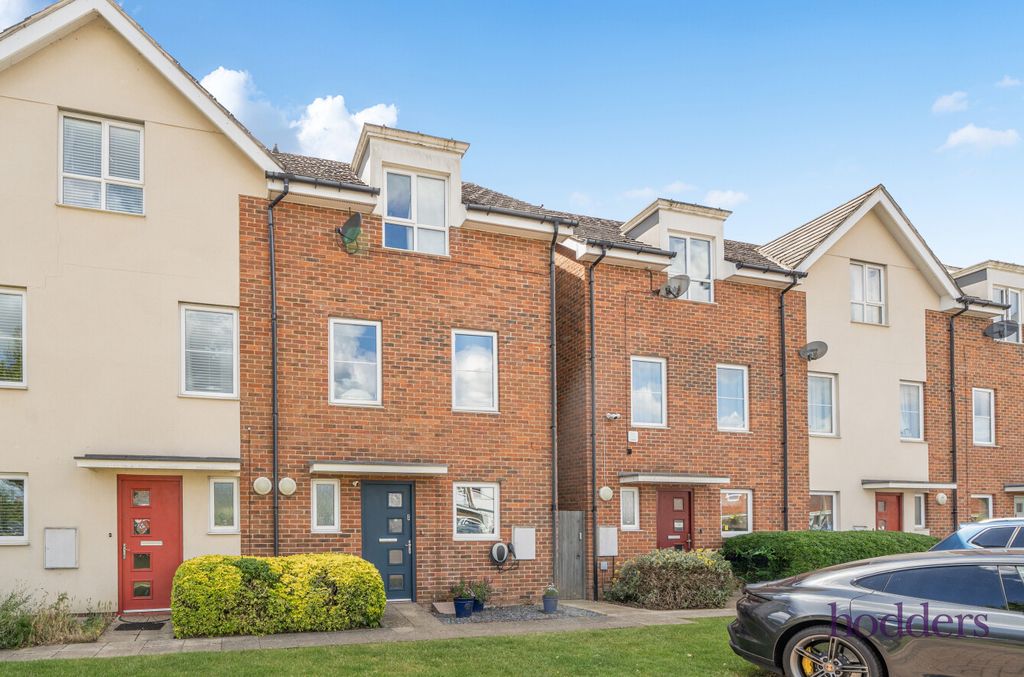 Property photo 1 of 20 Fbd9F76A-A885-4B4...