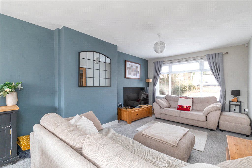 Property photo 3 of 19 Living Room