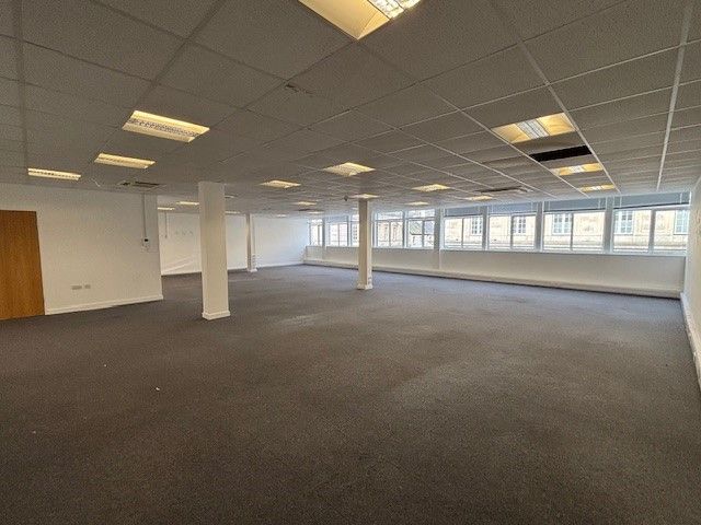 Property photo 2 of 8 Photo 9