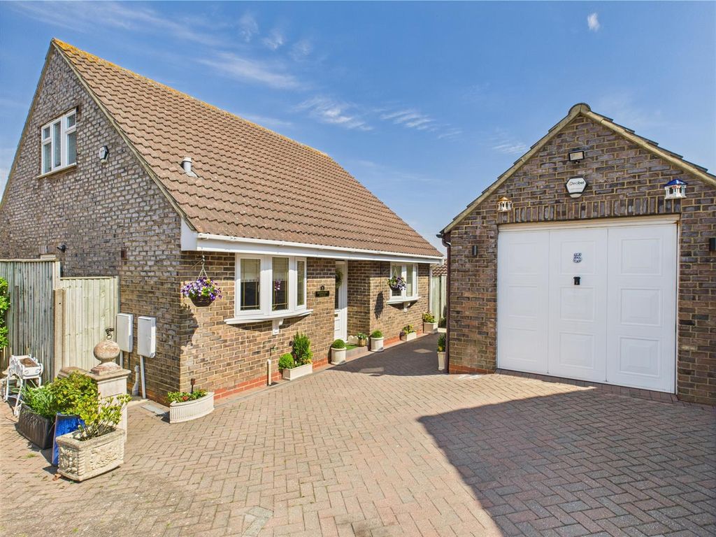Property photo 1 of 31