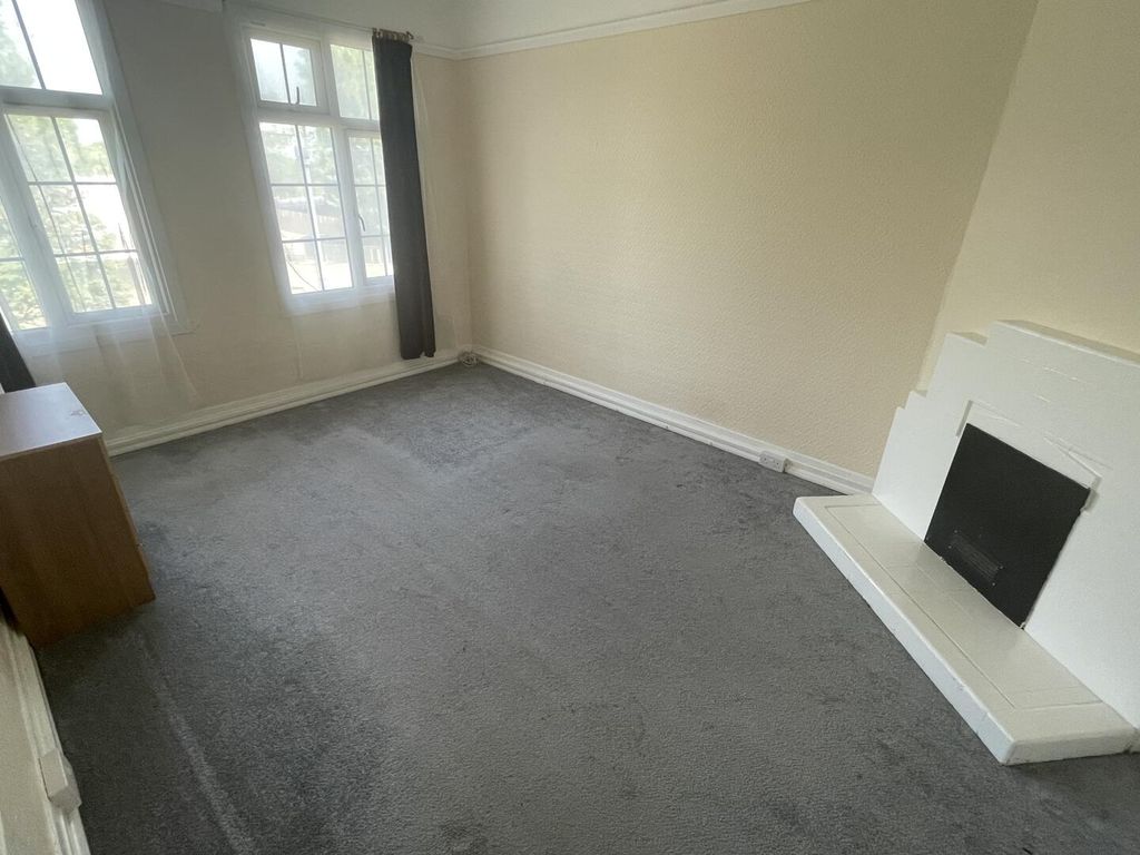 Property photo 3 of 9 Living Room