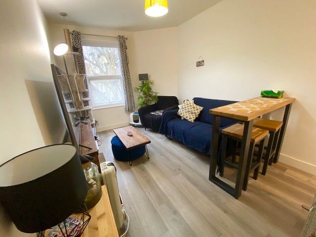 Property photo 1 of 10 Living Room