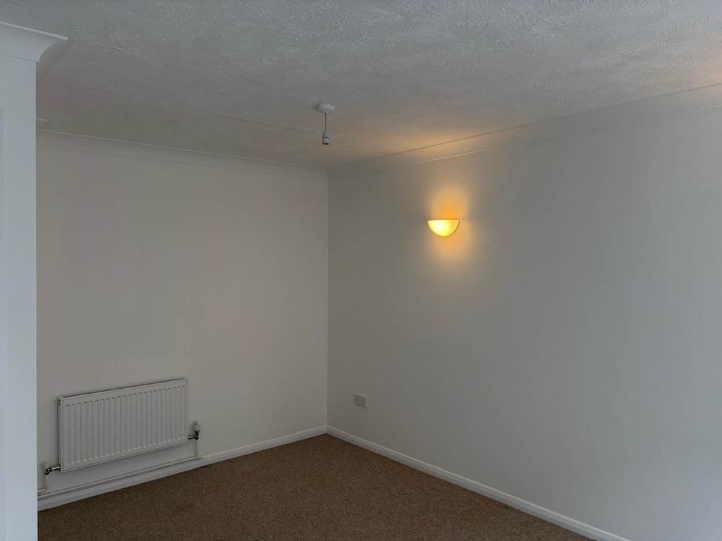 Property photo 3 of 16 Reception 2