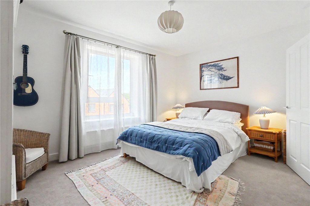 Property photo 3 of 11 Bedroom