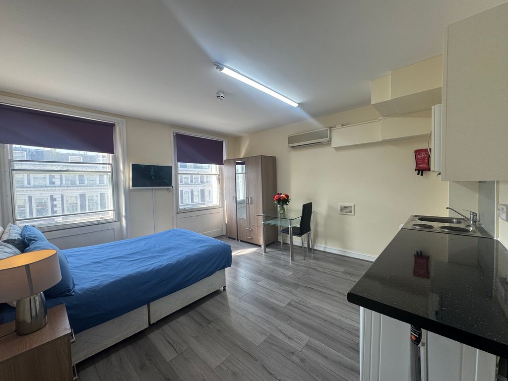 Property photo 1 of 9 Double Bed