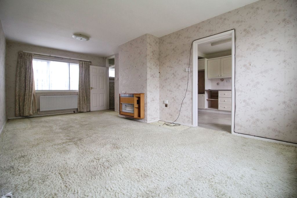 Property photo 2 of 15 Living Room