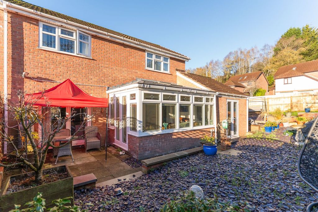 Property photo 2 of 30