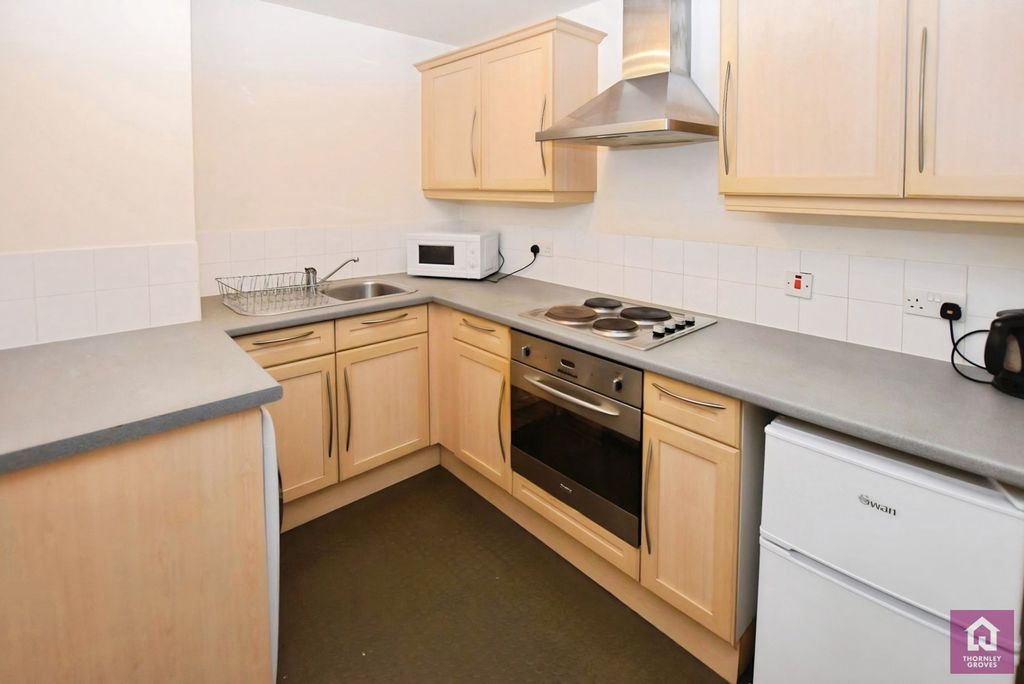 Property photo 3 of 13 Pbox-Img.Jpg